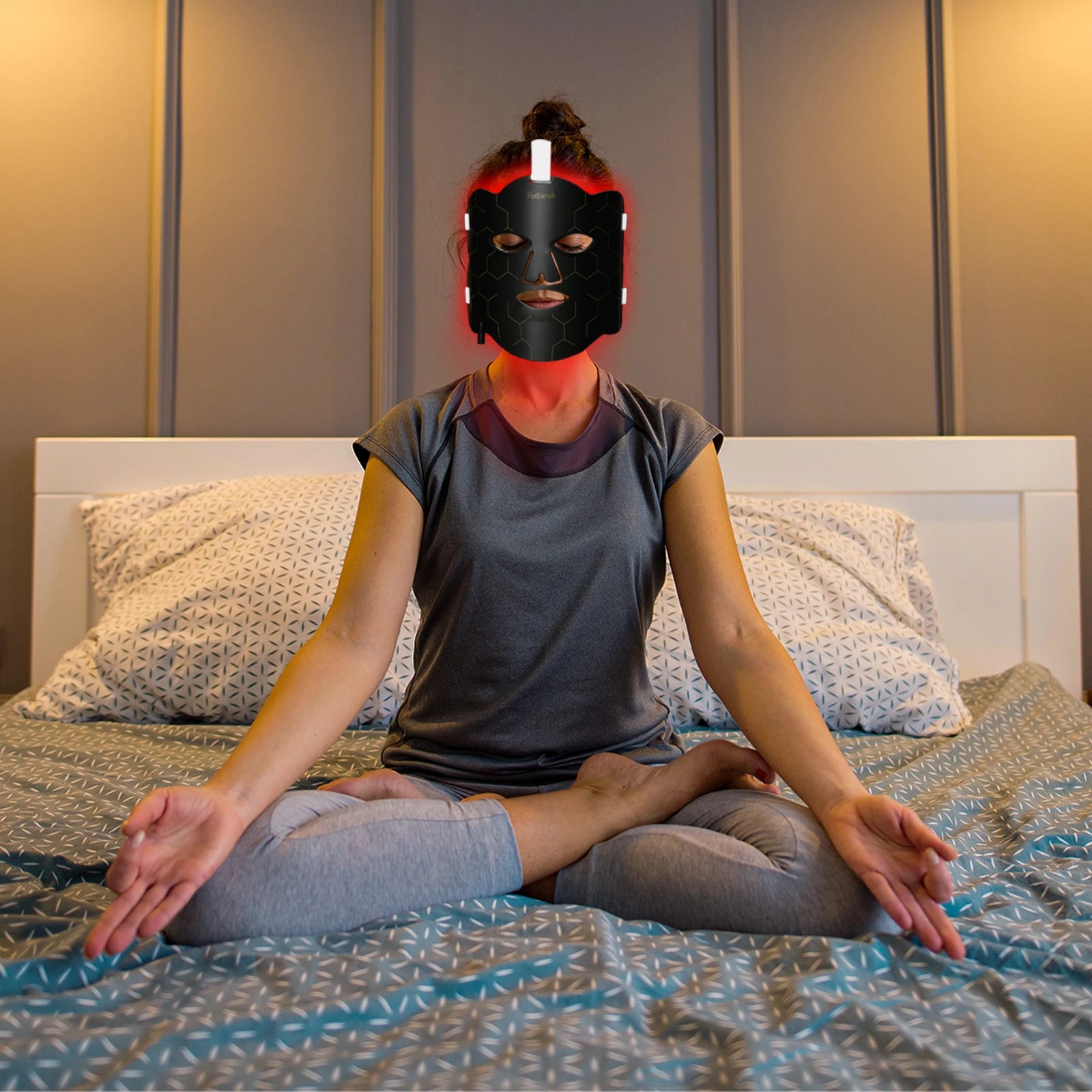 Apolliun Advanced Photon Therapy Shield & Neck Care